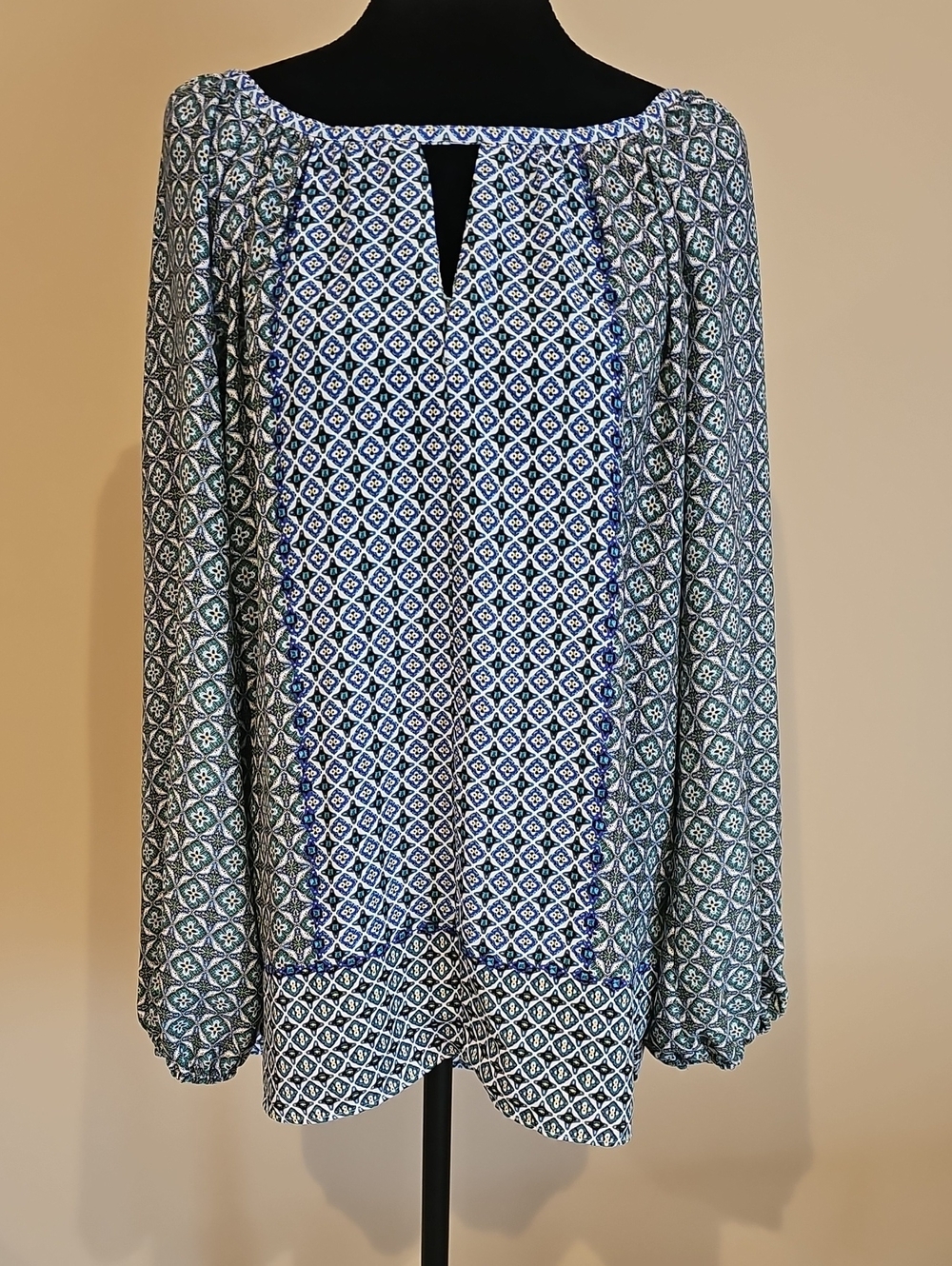 Max Studio Blue and White Geometric Peasant Tunic